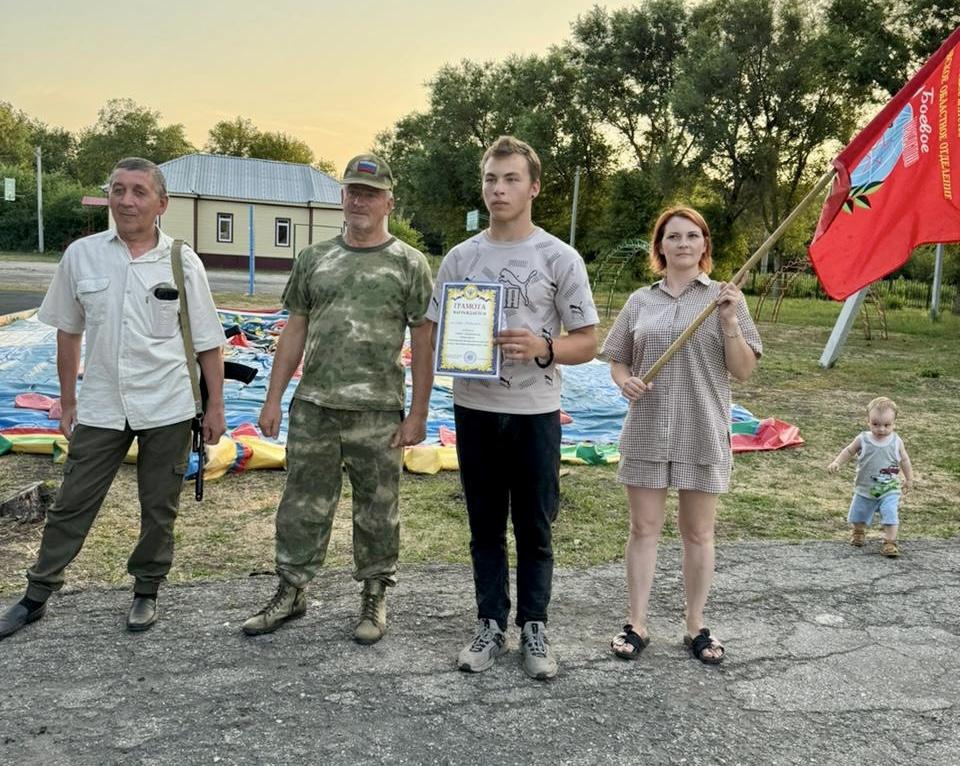 В детском оздоровительном лагере &amp;quot;Радуга&amp;quot; прошла военно-спортивная игра &amp;quot;Боевая тропа&amp;quot;.